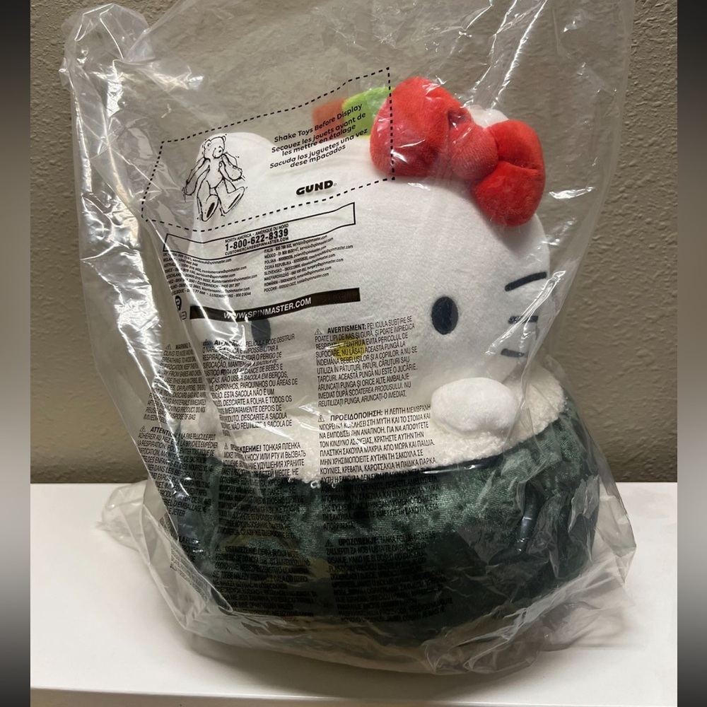New in bag GUND Hello Kitty Sushi Plush 10”